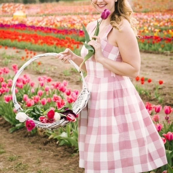 Get your Barbie on with this Gal meets Glam collection Polly dress - Picture 12 of 15